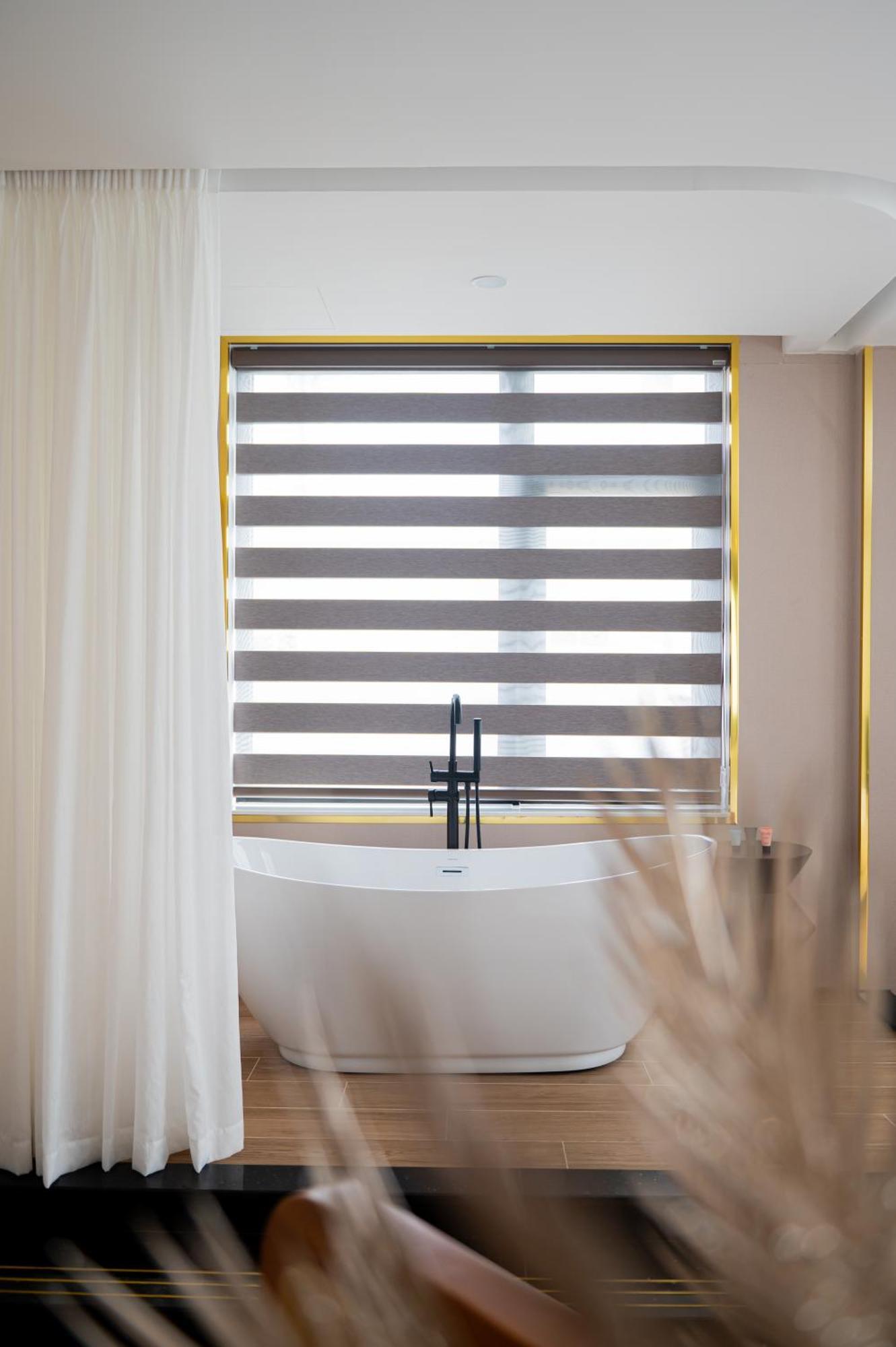 Pama Boutique Hotel & Bistro ダナン市 エクステリア 写真